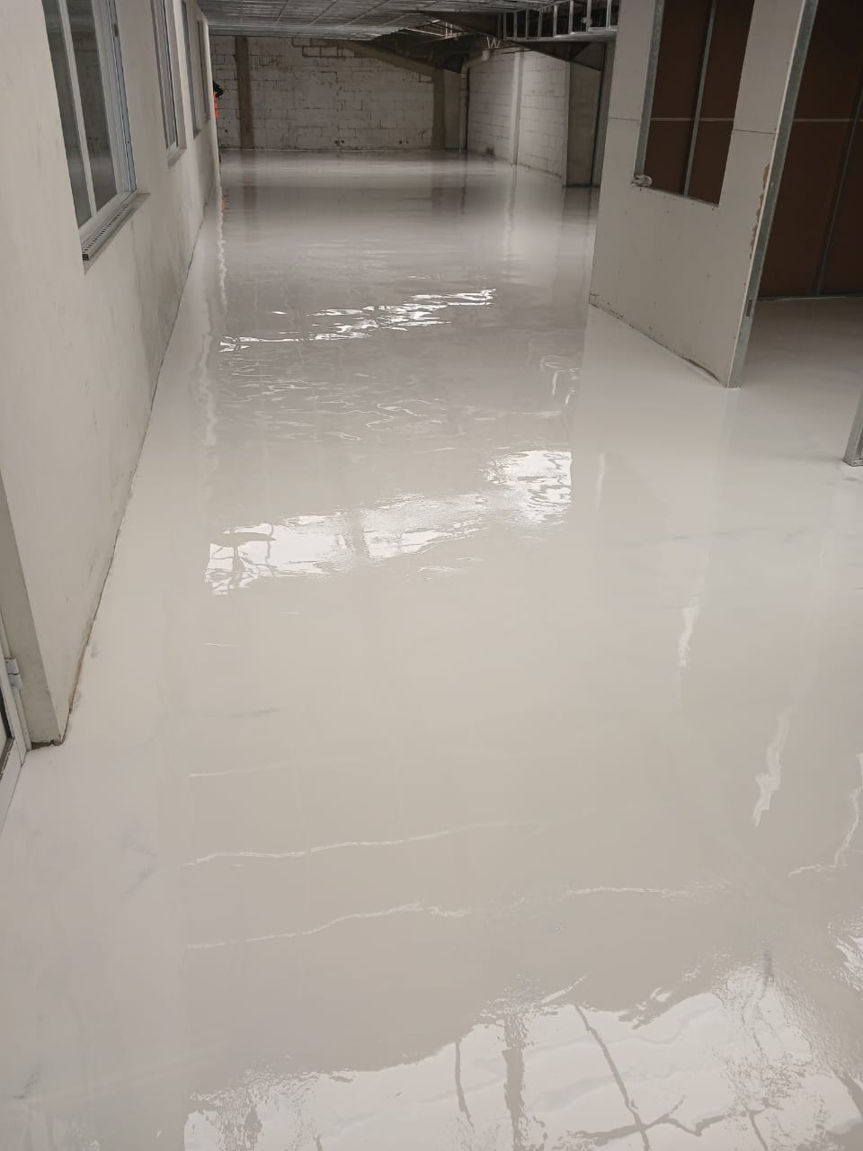 Piso industrial gris