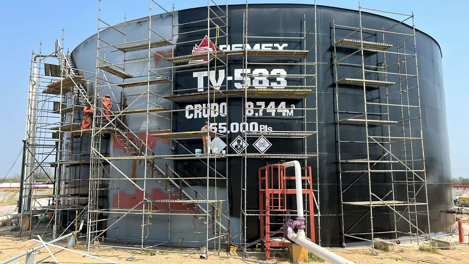Tanque con acabado profesional